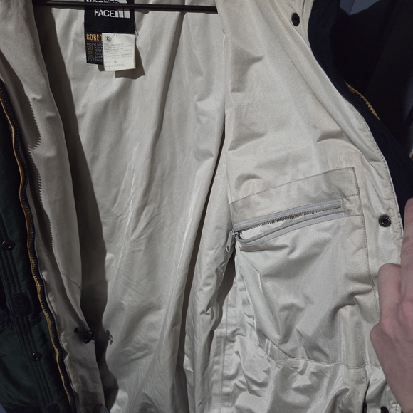 The North Face Men's Olive and Navy Snow Jacket - Picture 7 of 9